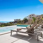 Golf & Seaview With Heated Private Pool * エステポナ
